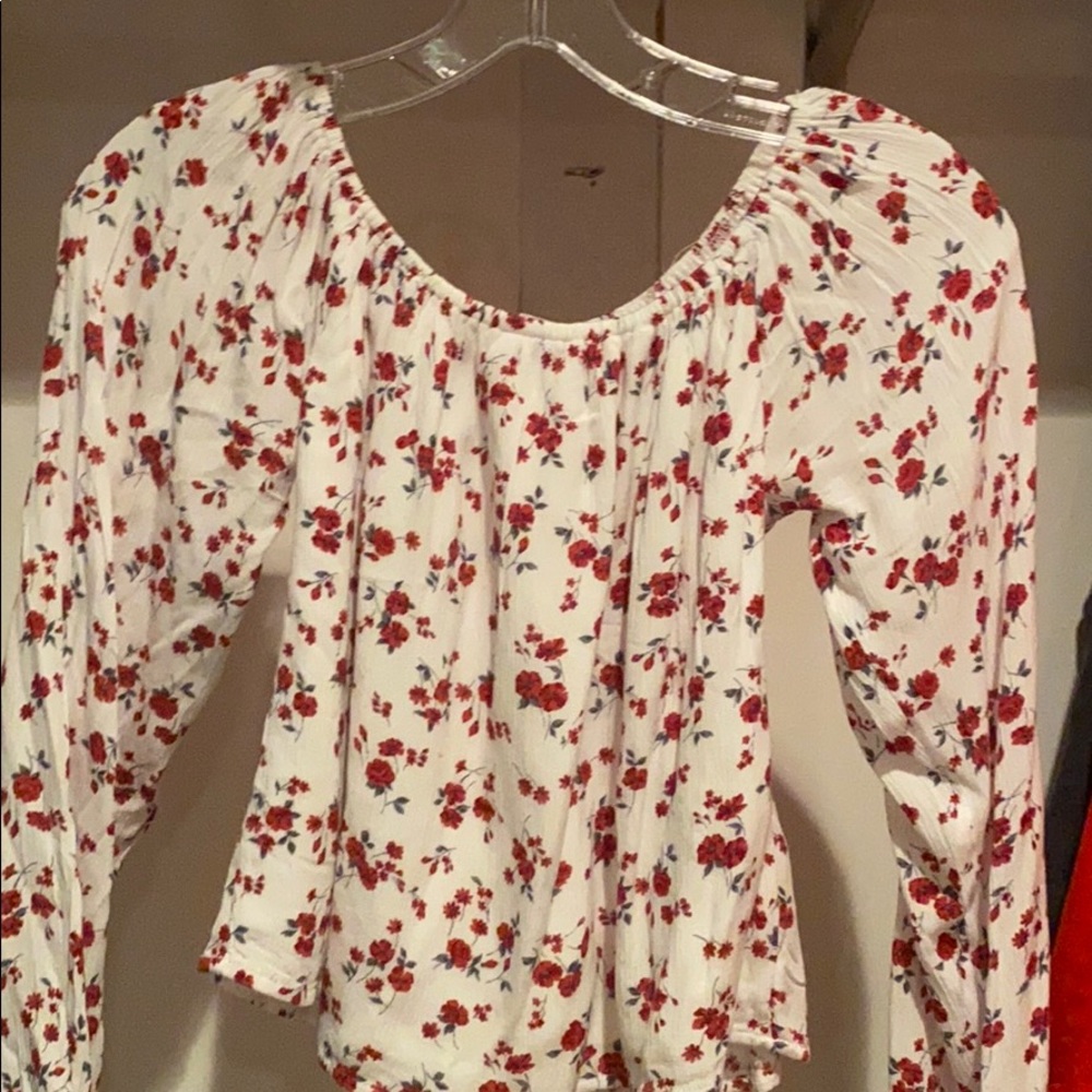 hollister off the shoulder long sleeve top